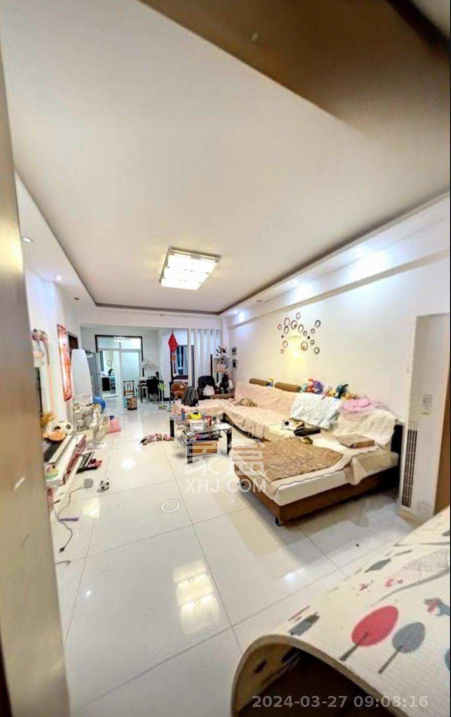 金领家族  3室2厅1卫   1900.00元/月室内图1