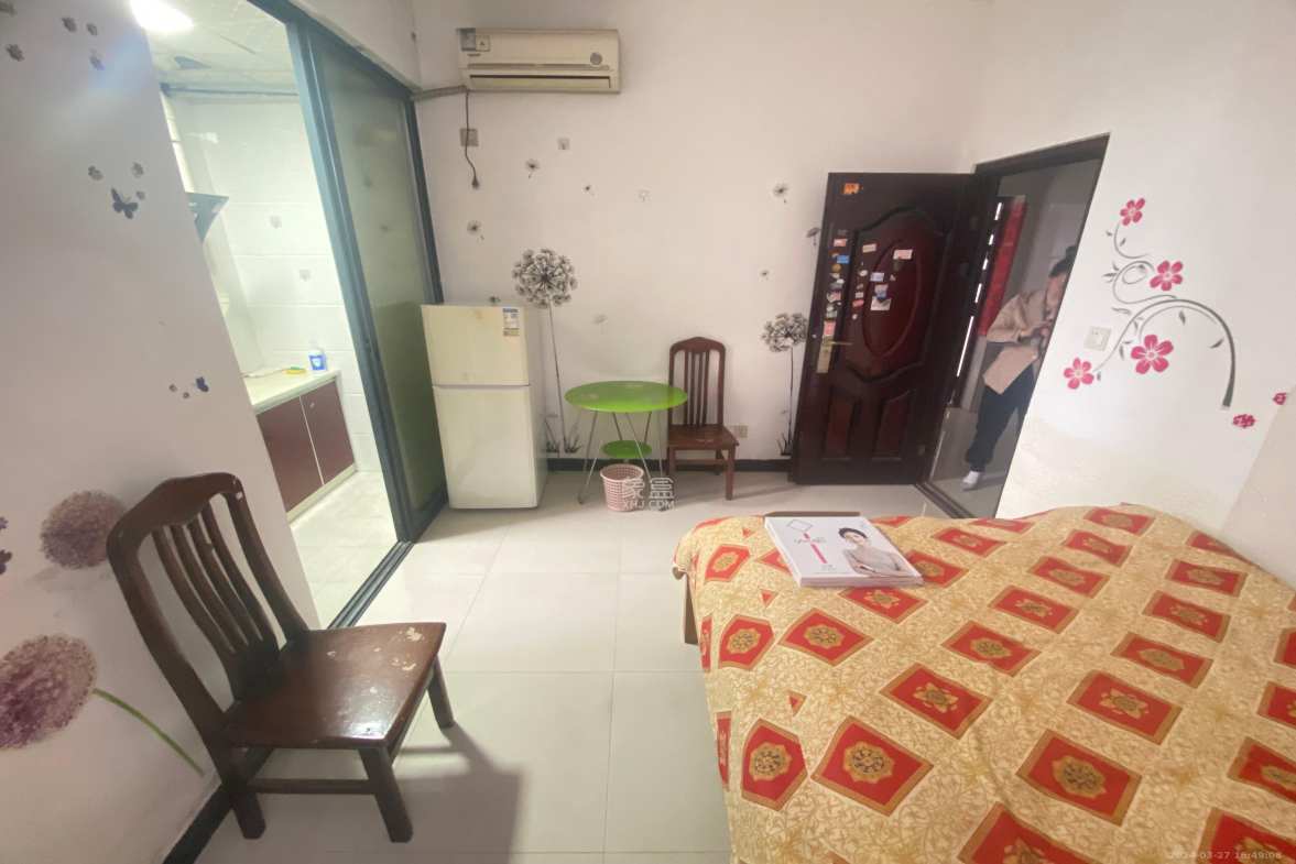 东岸城邦 1室1厅1卫 1000.0元/月 东岸城邦 1室1厅1卫 1000.0元/月室内图