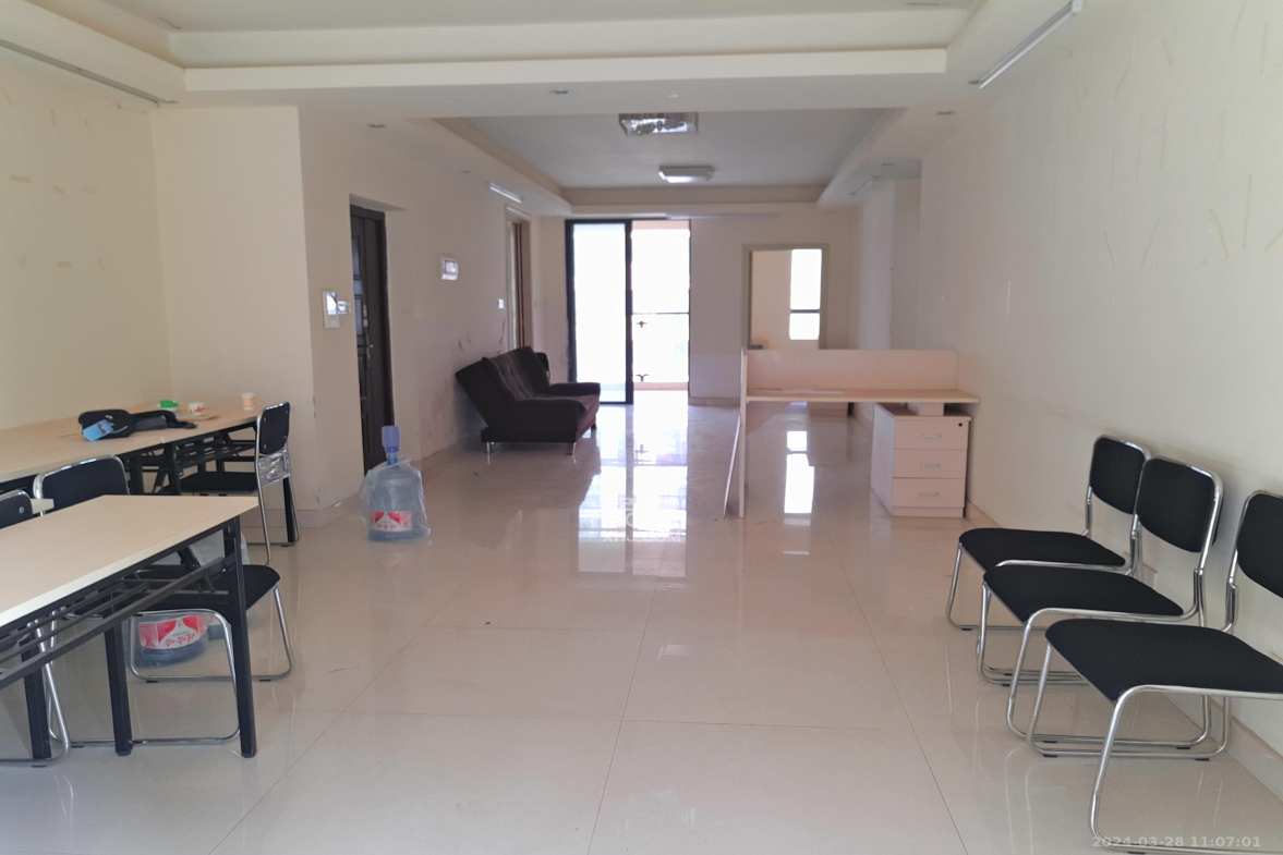 锦湘国际星城三期（锦绣苑）  3室2厅1卫    2600.0元/月室内图