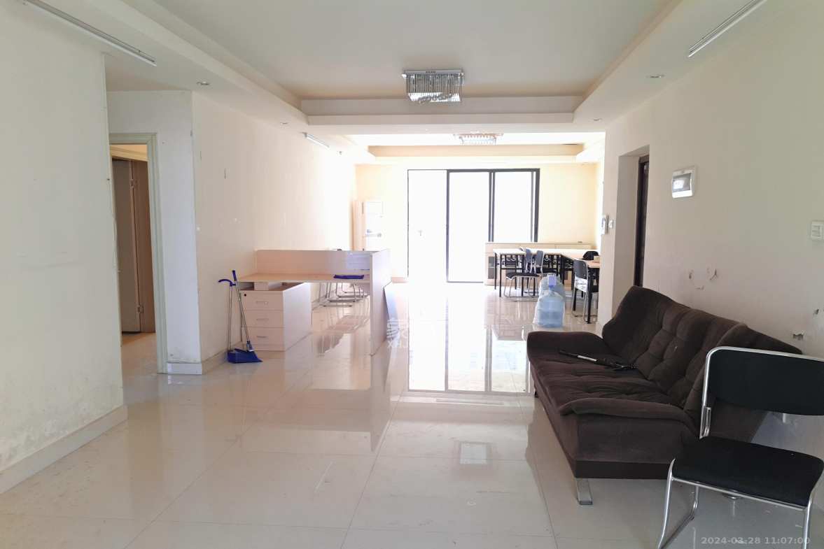 锦湘国际星城三期（锦绣苑）  3室2厅1卫    2600.0元/月室内图