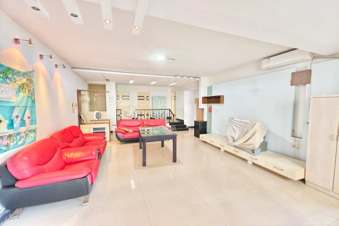 鑫天佳园 3室2厅2卫 2200.0元/月 鑫天佳园 3室2厅2卫 2200.0元/月室内图