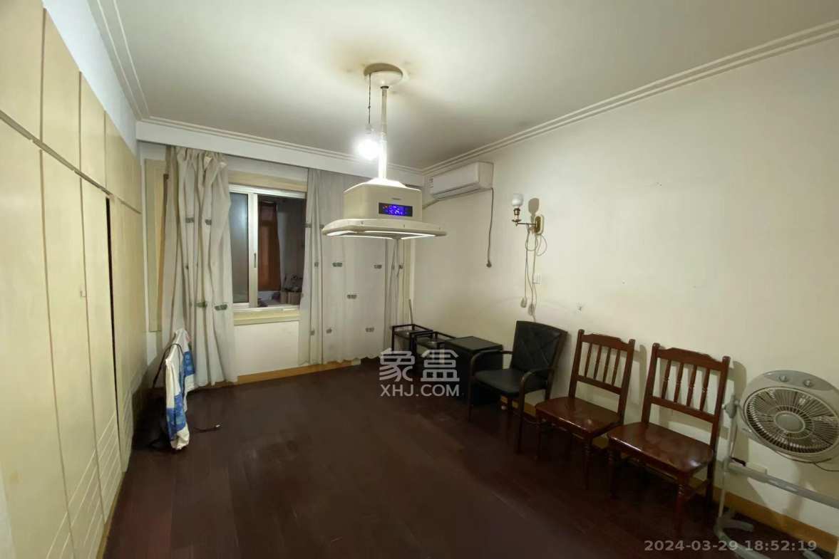 长沙市芙蓉实业公司宿舍  2室1厅1卫    2300.0元/月室内图