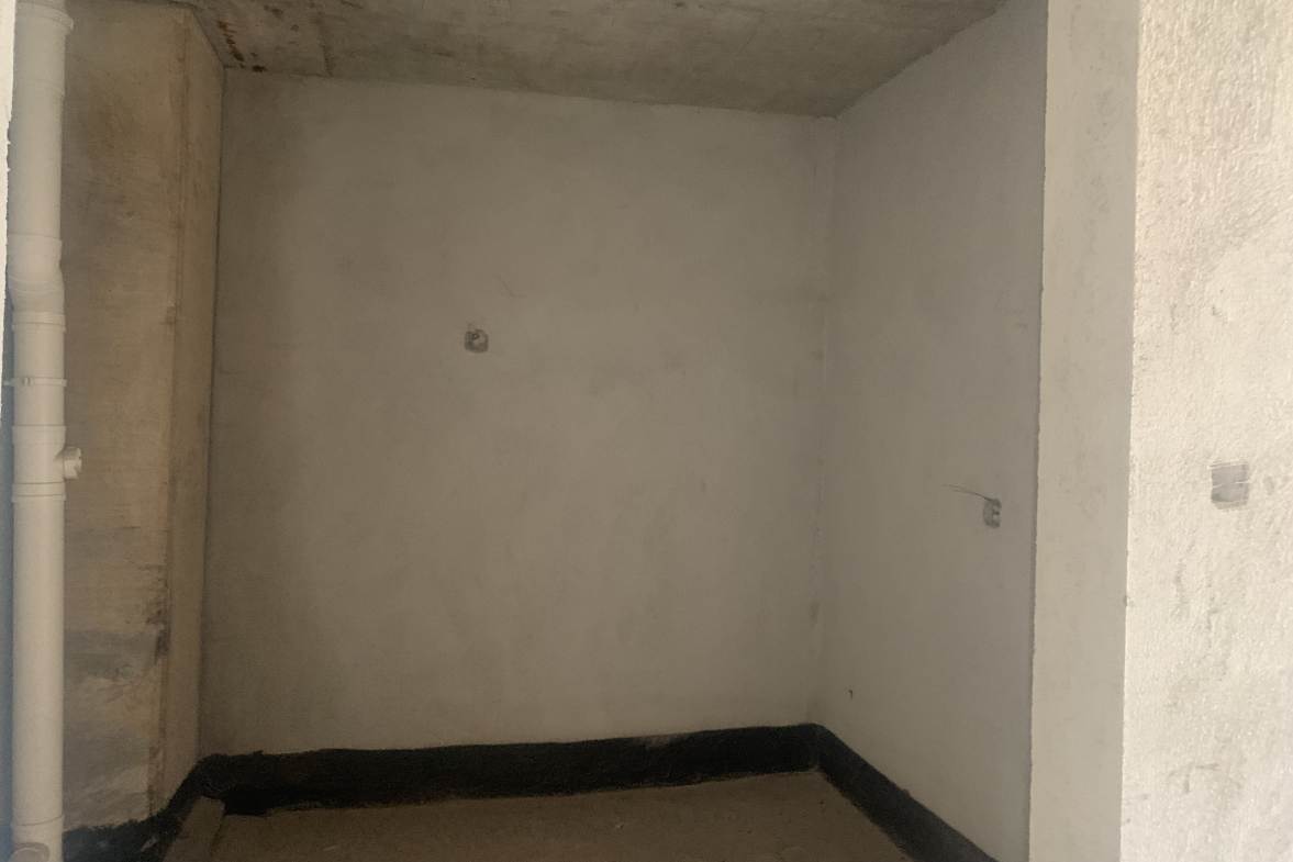 石化大院  3室2厅2卫    70.0万客厅