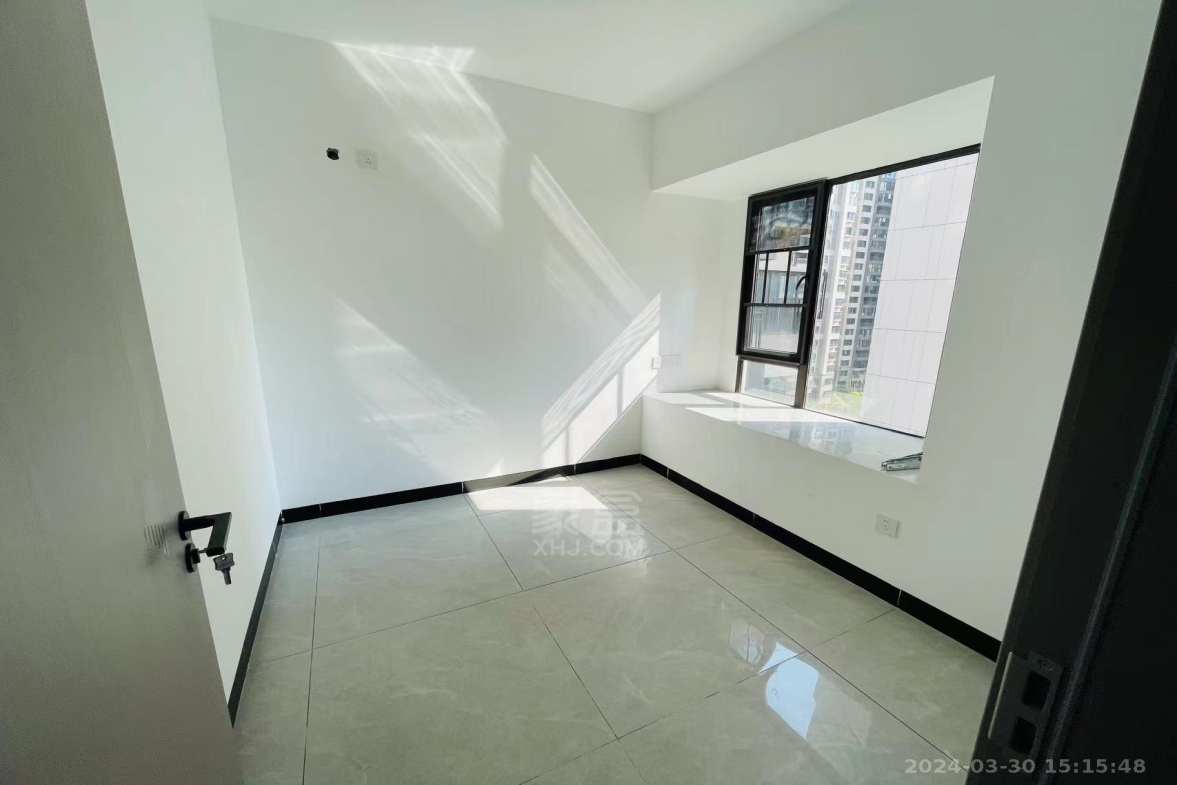 蓝溪谷  3室2厅2卫    2000.0元/月室内图