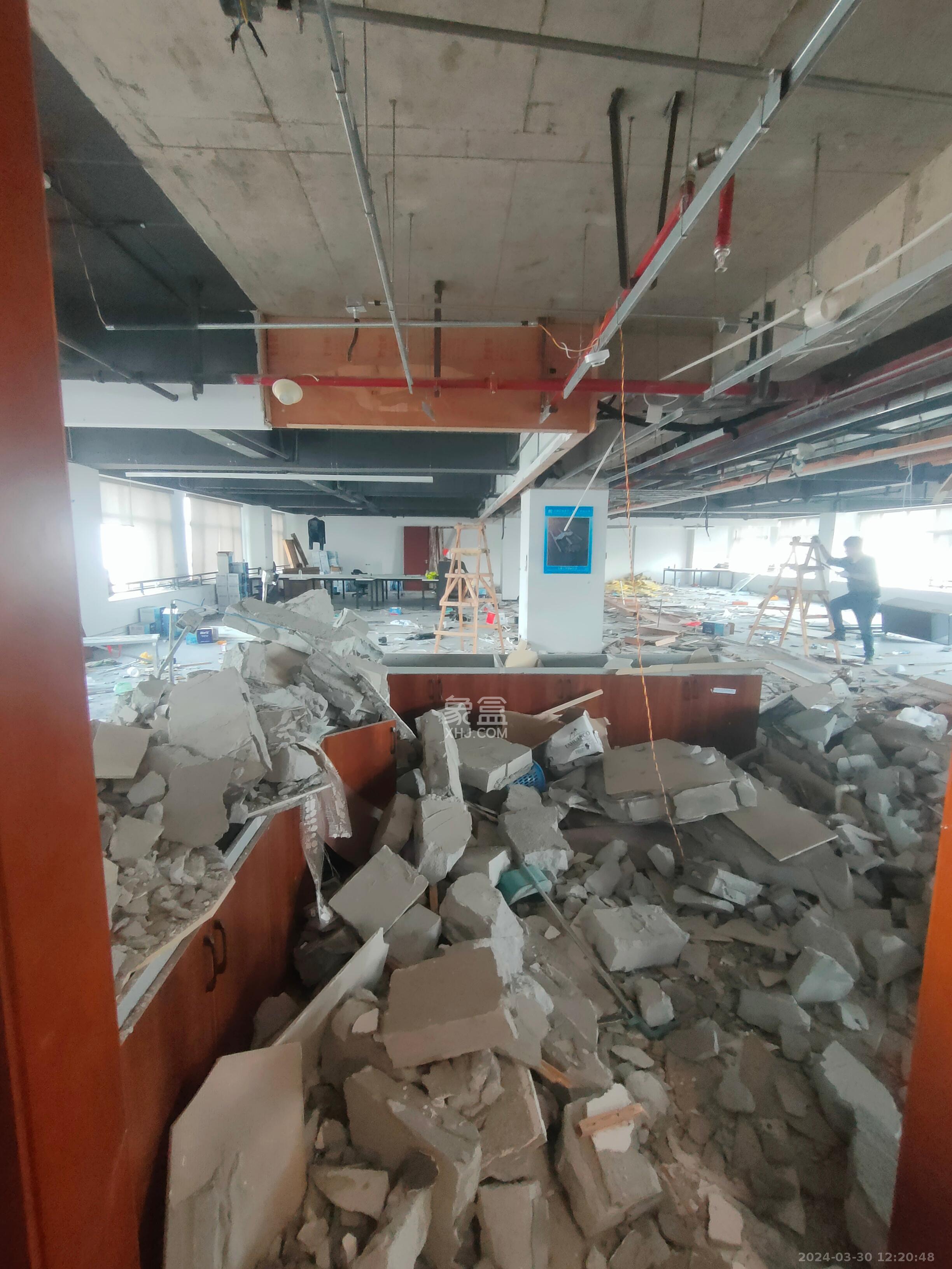 中建广场   583.66㎡      35000.0元/月