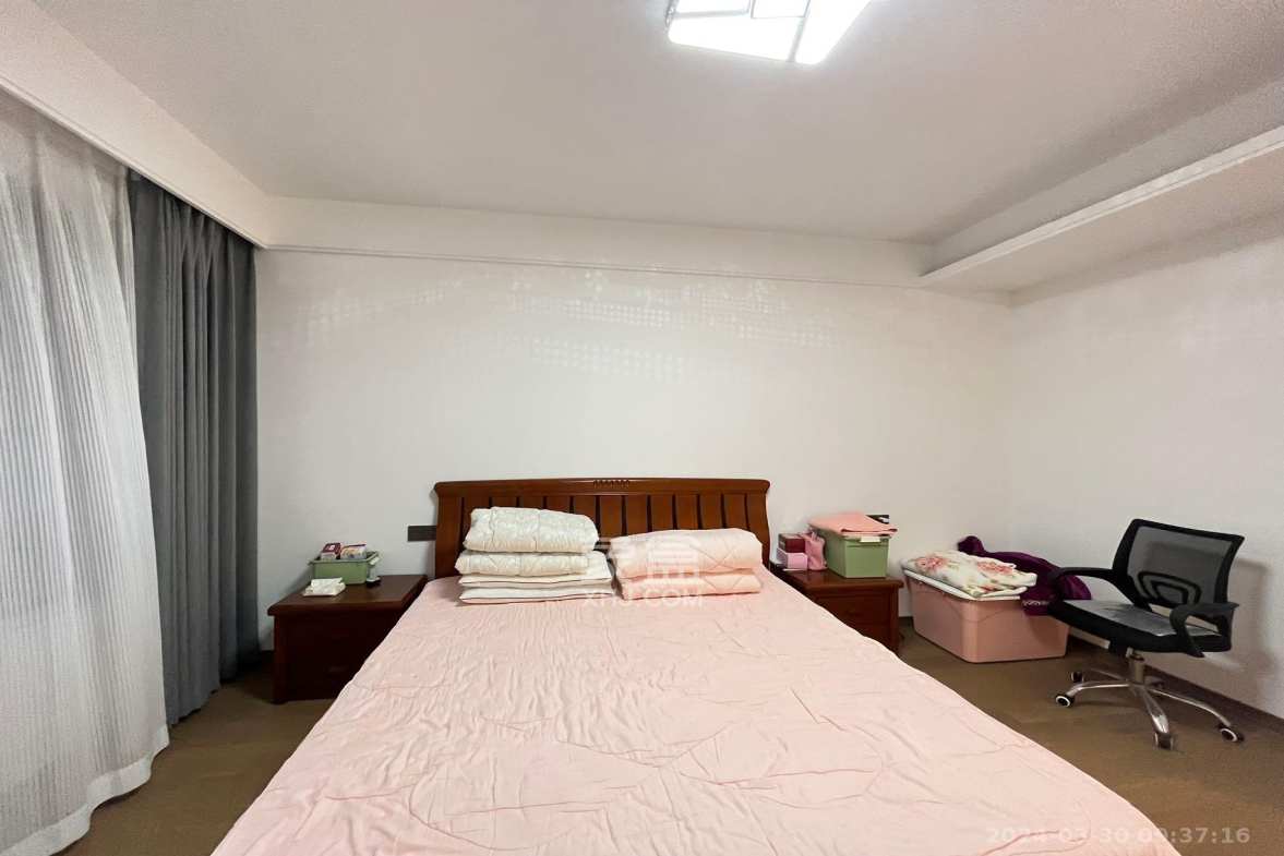 卓越江岸  4室2厅1卫   5500.00元/月室内图