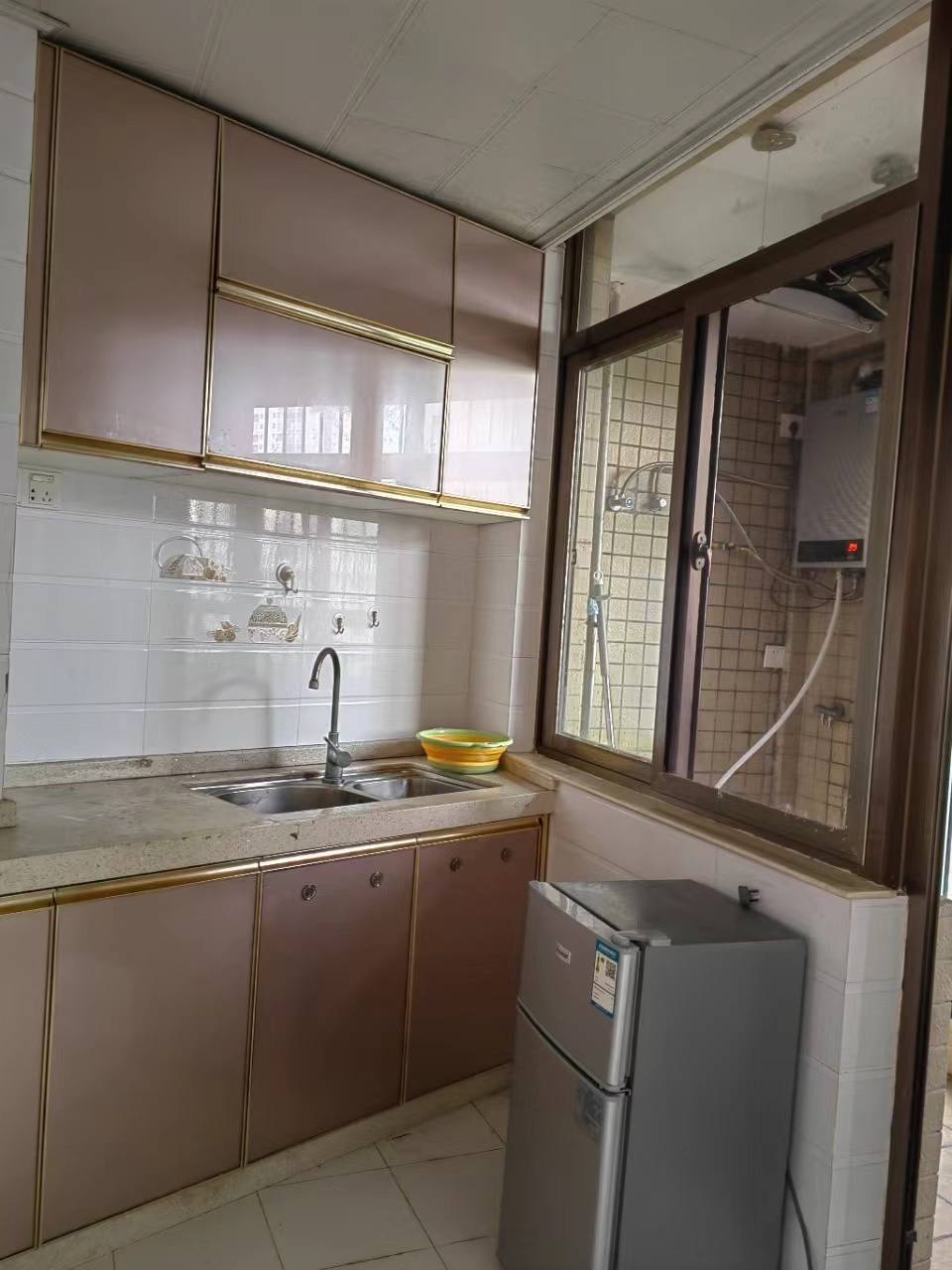滨江绿都  3室2厅2卫   185.00万室内图