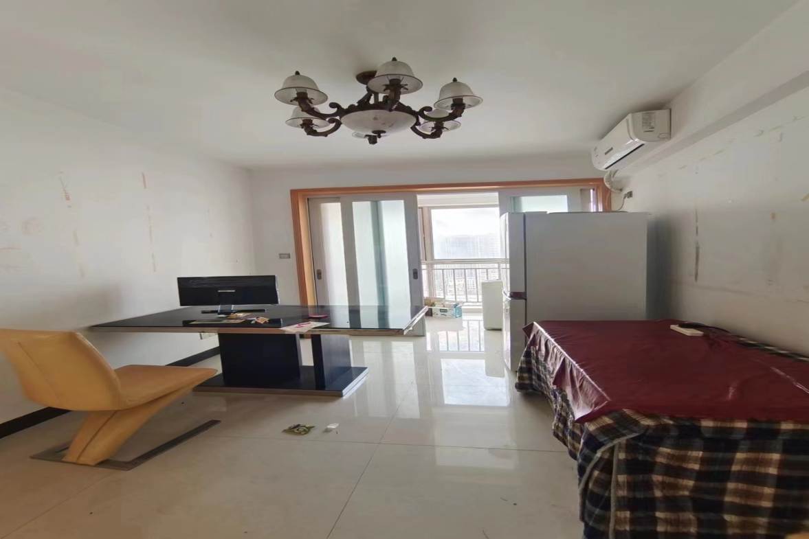 锦绣华庭 4室2厅2卫 4000.0元/月 锦绣华庭 4室2厅2卫 4000.0元/月室内图