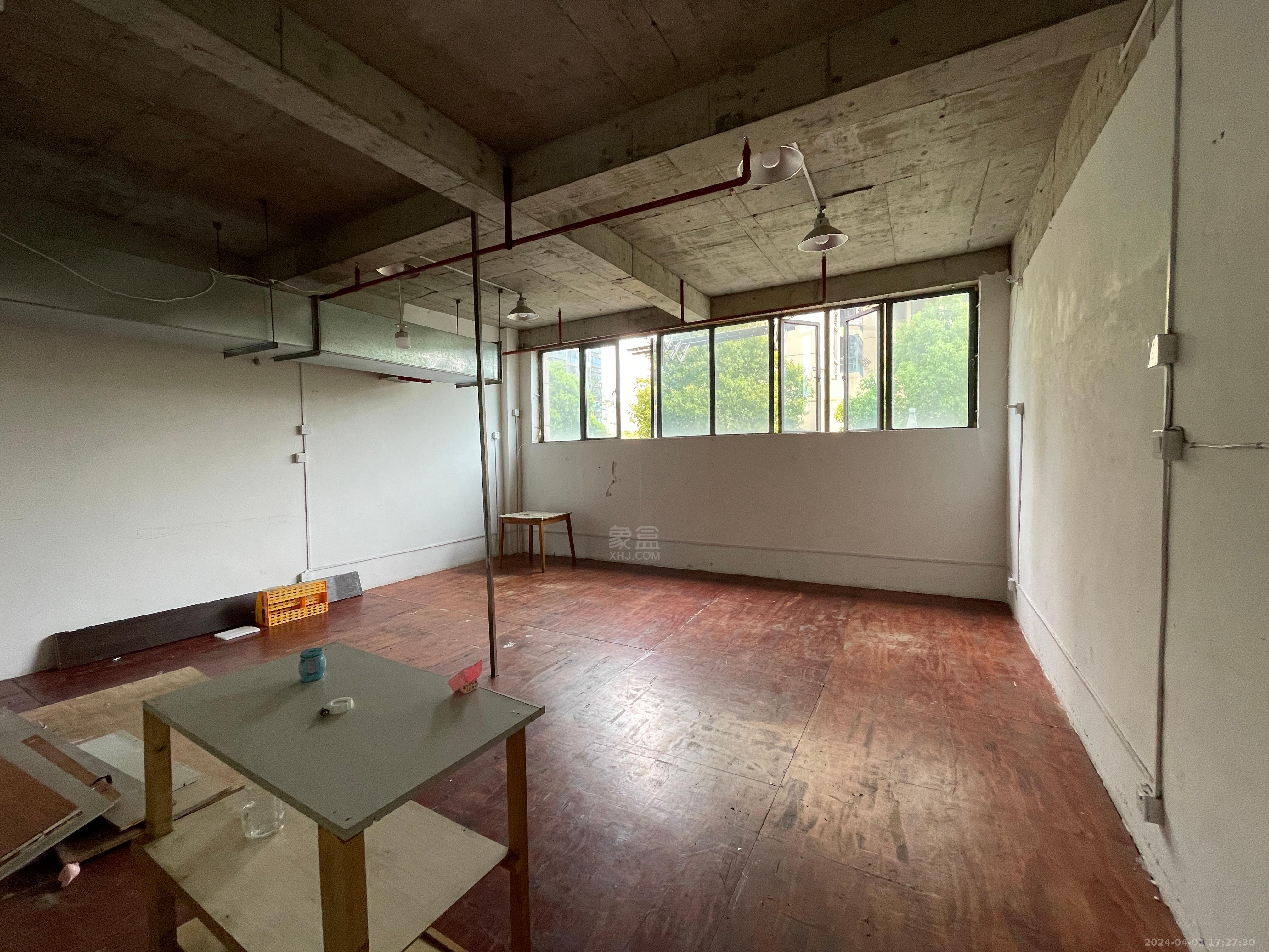 日盛山湖城   47.29㎡      2500.0元/月室内图