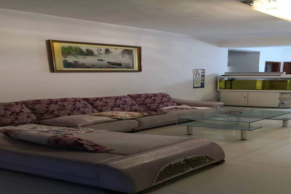 龙凤花园 3室2厅2卫 2000.0元/月 龙凤花园 3室2厅2卫 2000.0元/月室内图