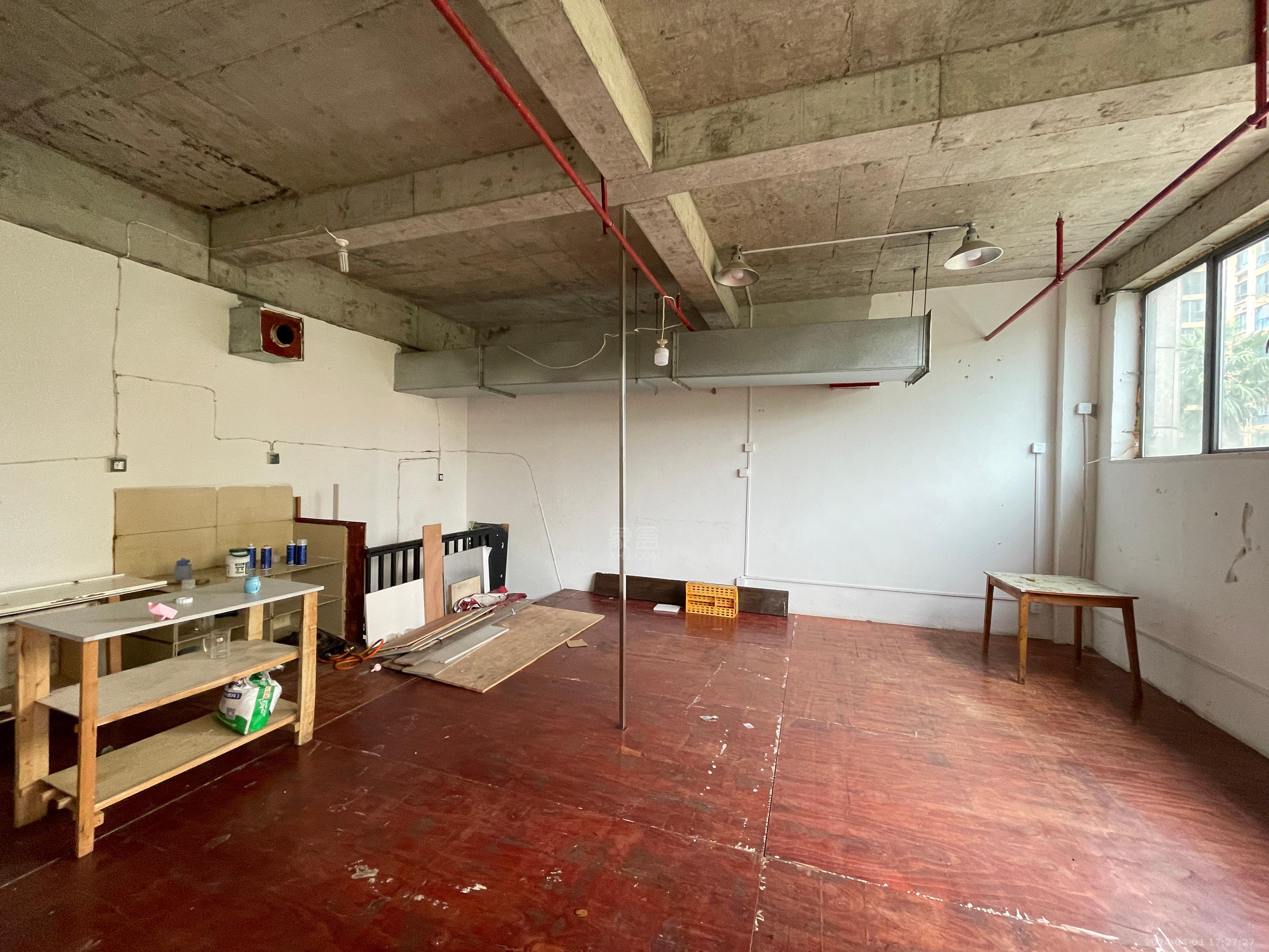 日盛山湖城   47.29㎡      2500.0元/月室内图