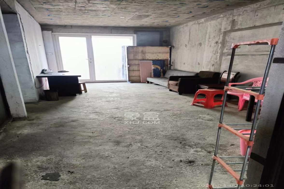 芙蓉万国城MOMA(卓越汇富苑)  3室2厅1卫    1200.0元/月 芙蓉万国城MOMA(卓越汇富苑)  3室2厅1卫    1200.0元/月室内图1