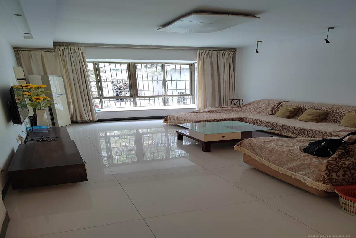 香草园  3室2厅2卫    1600.0元/月 香草园  3室2厅2卫    1600.0元/月室内图