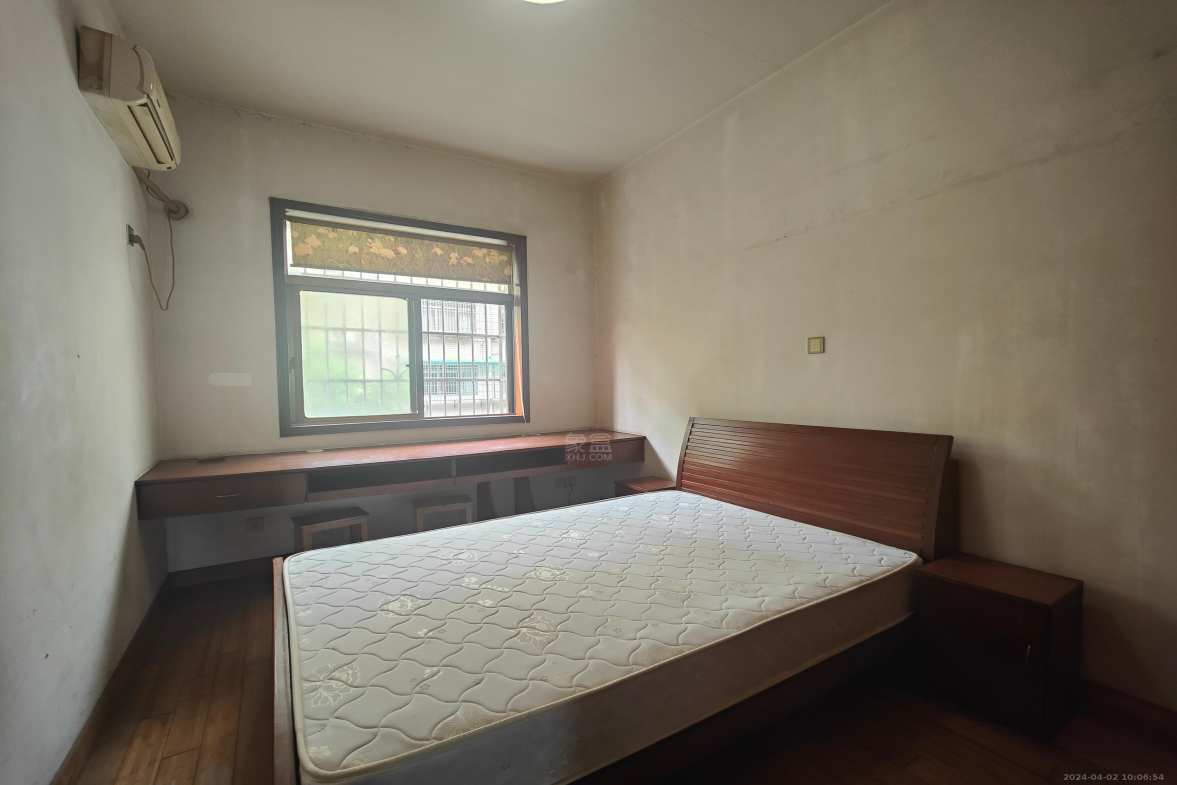 株洲富景园  4室2厅2卫    2200.0元/月室内图