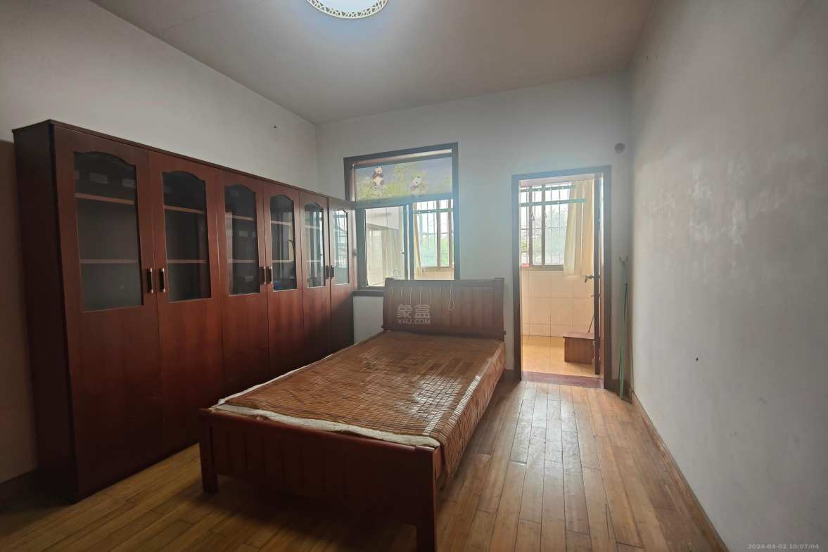 株洲富景园  4室2厅2卫    2200.0元/月室内图