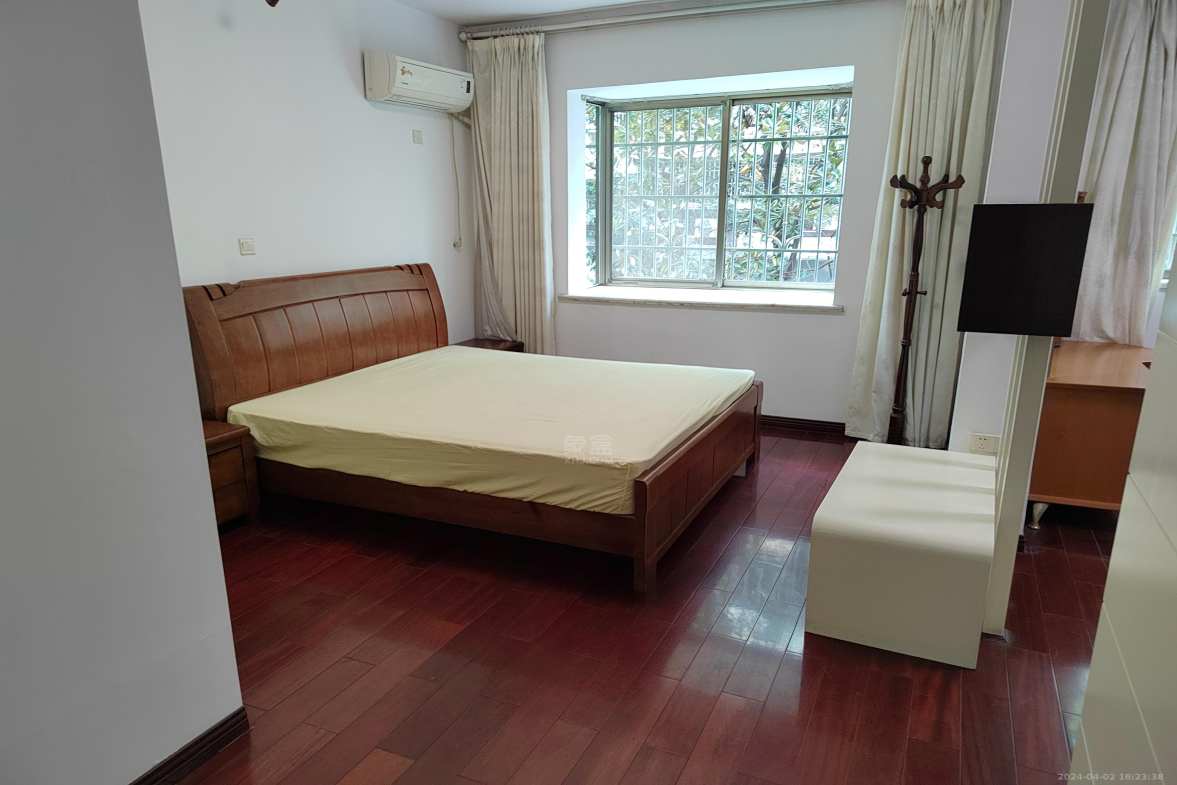 香草园  3室2厅2卫    1600.0元/月 香草园  3室2厅2卫    1600.0元/月室内图