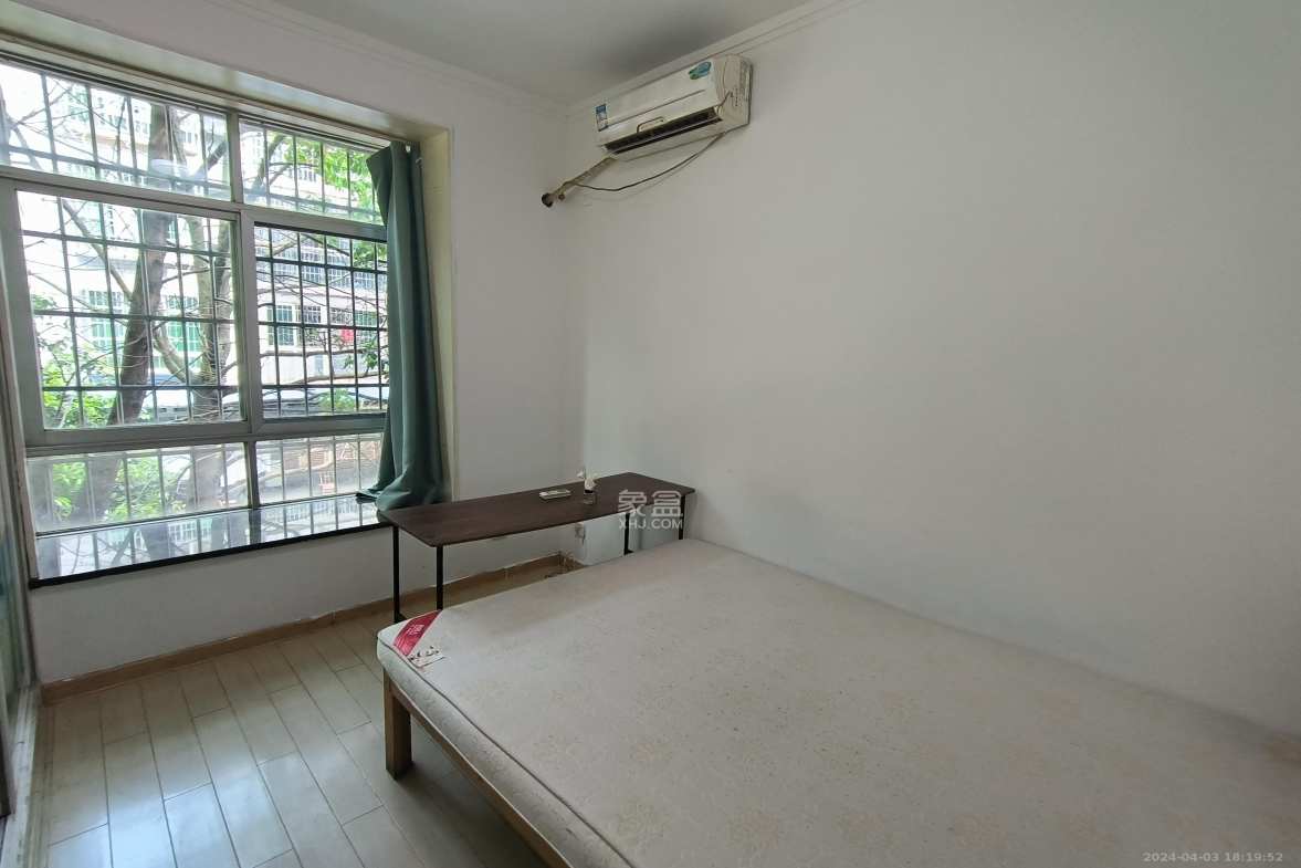 洞井一小区  3室2厅1卫    1300.0元/月室内图1