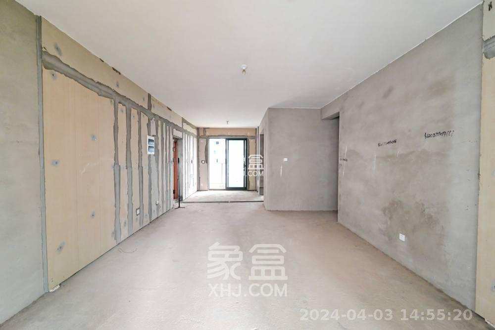 天翼花园（中国电信单位房）  4室2厅2卫   2100.00元/月室内图1
