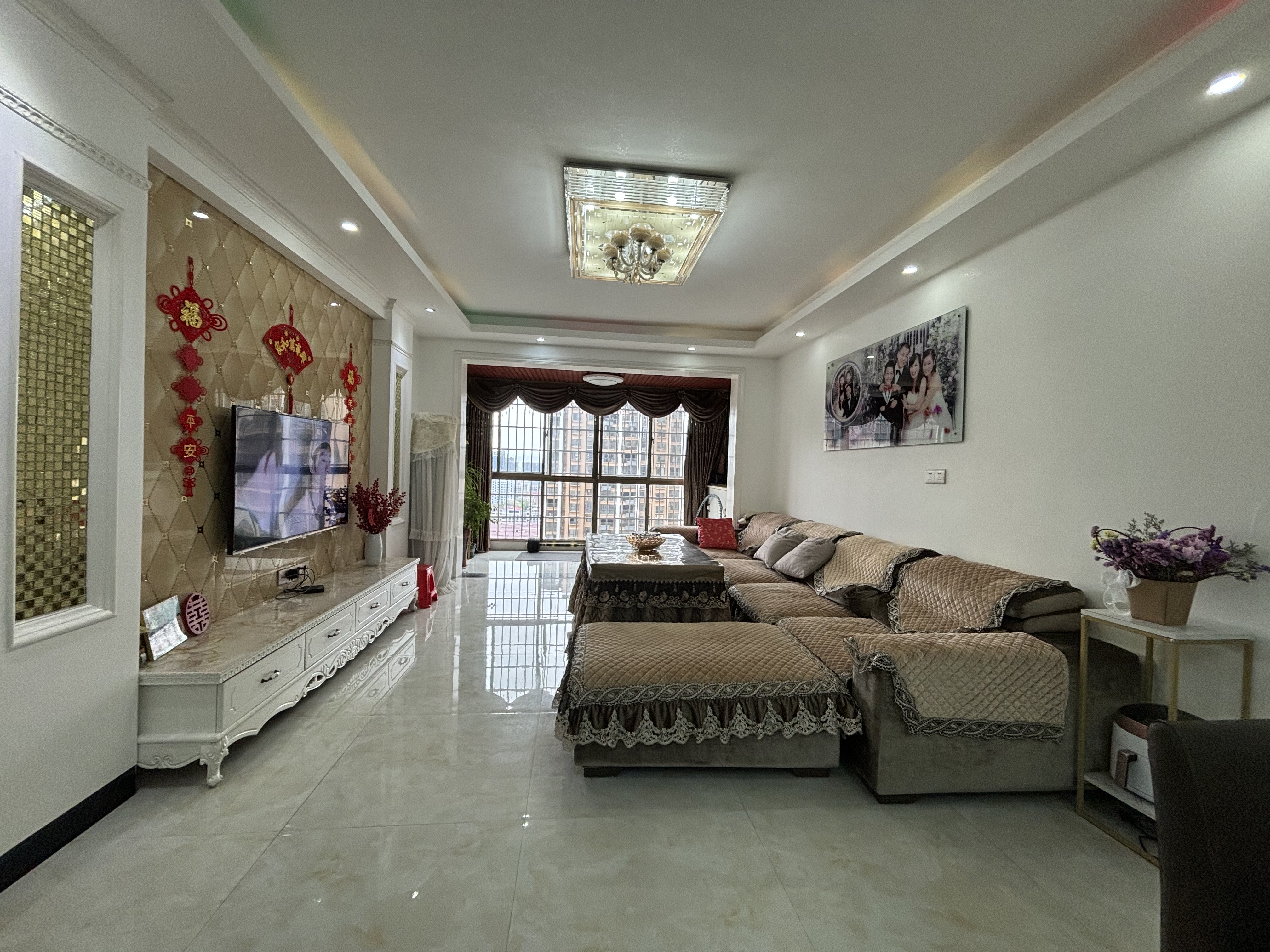 株山国际世家  4室2厅2卫    79.8万