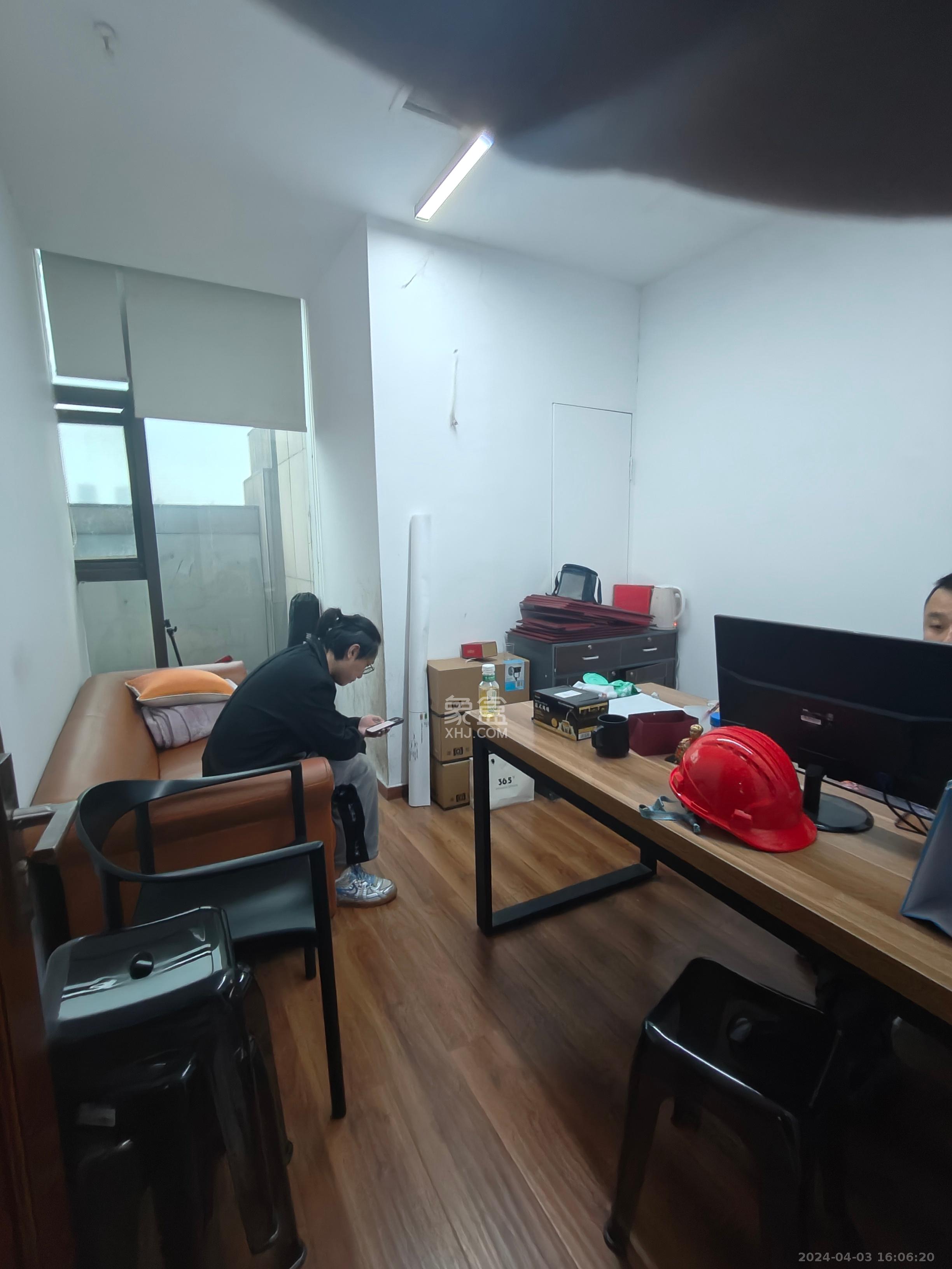 天下一家   116.28㎡      4700.0元/月室内图