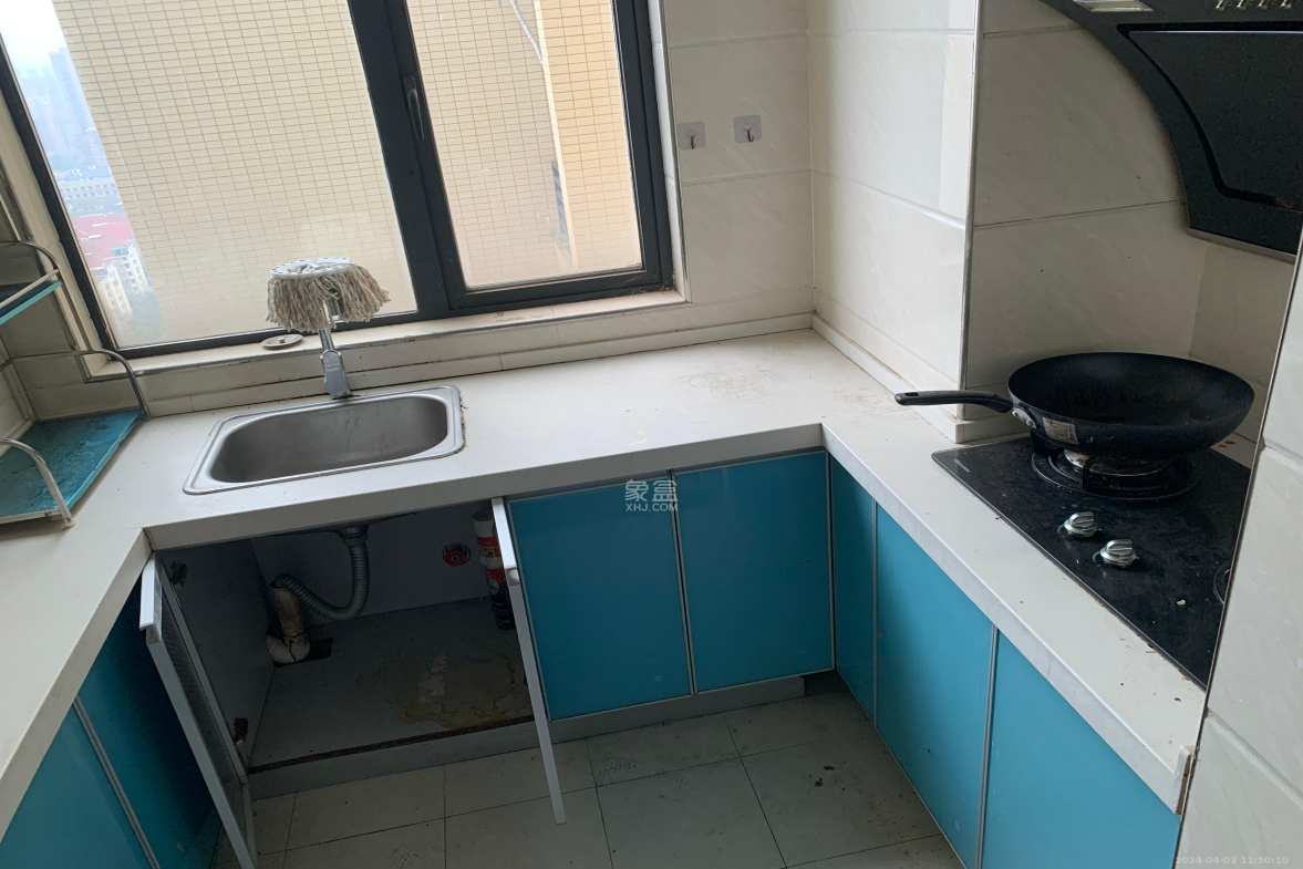 园康星都荟  3室2厅1卫    2300.0元/月 园康星都荟  3室2厅1卫    2300.0元/月室内图