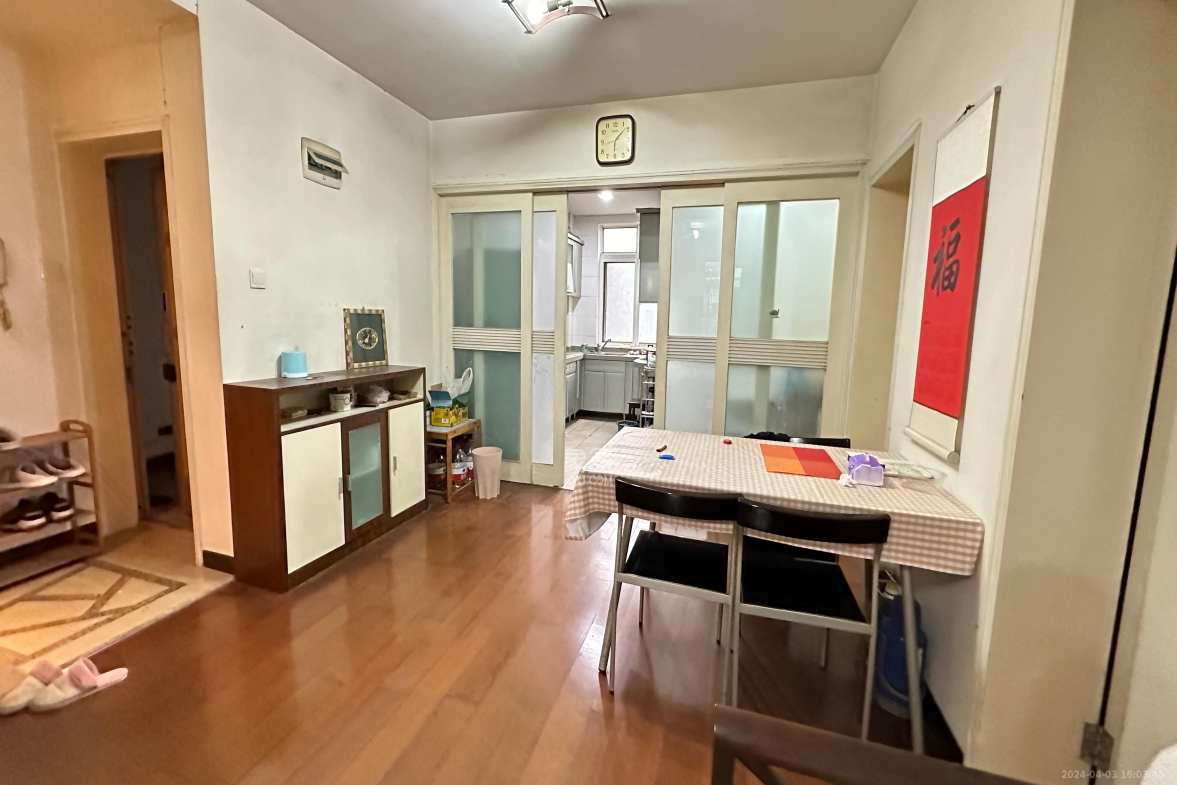 芙蓉苑  2室2厅2卫    2000.0元/月 芙蓉苑  2室2厅2卫    2000.0元/月室内图