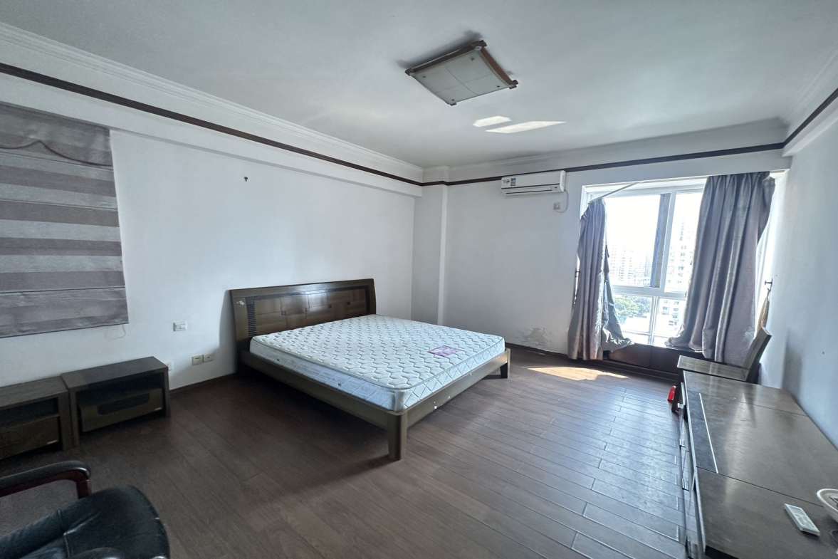 美银大厦  4室2厅2卫    234.0万室内图