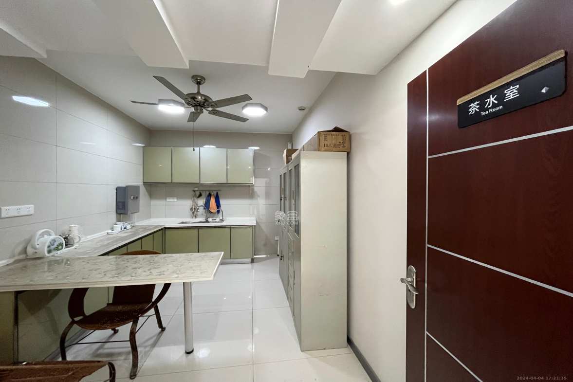 蓝湾国际广场  1室1厅1卫    12000.0元/月户型图