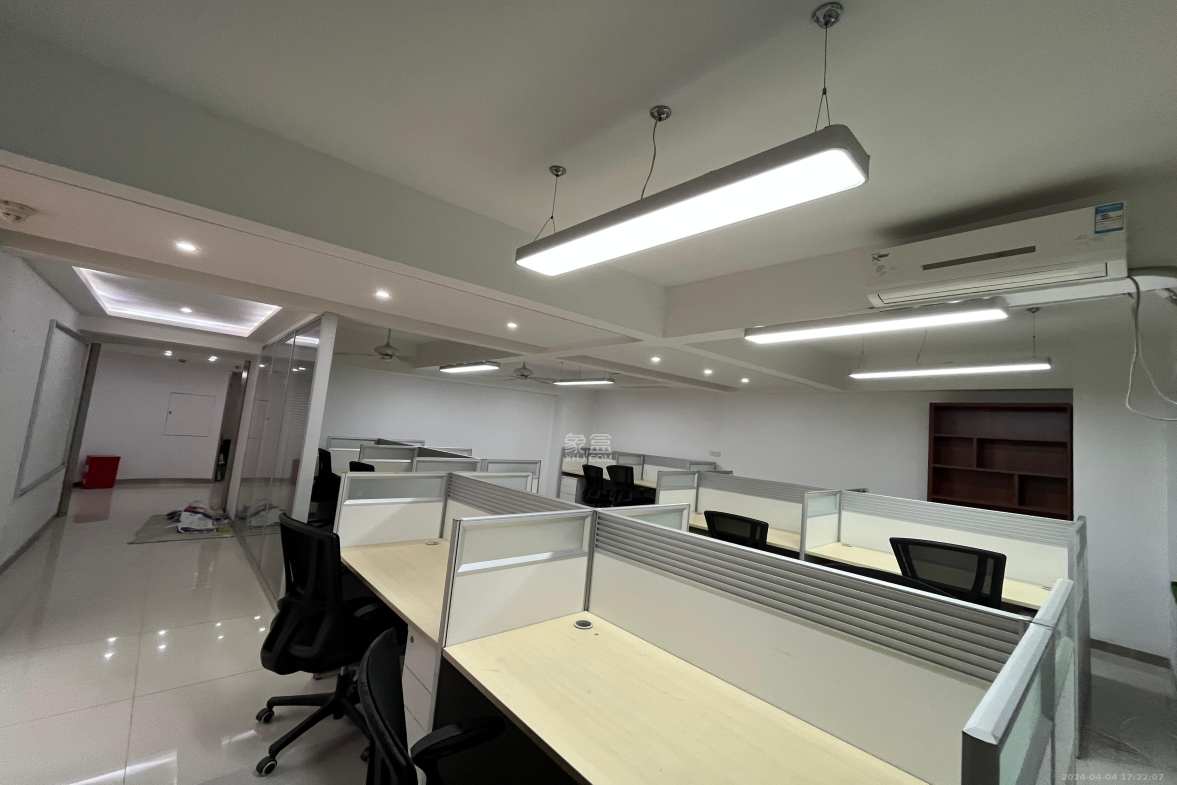 蓝湾国际广场  1室1厅1卫    12000.0元/月小区图