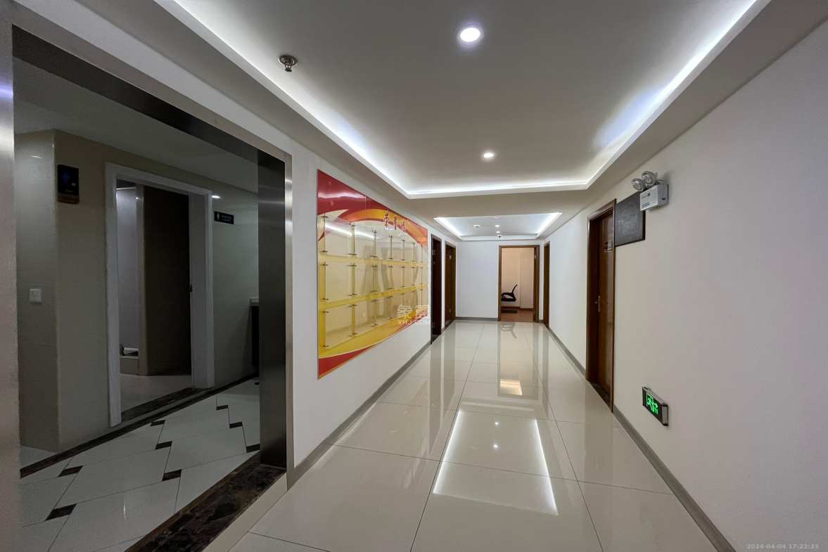 蓝湾国际广场  1室1厅1卫    12000.0元/月小区图