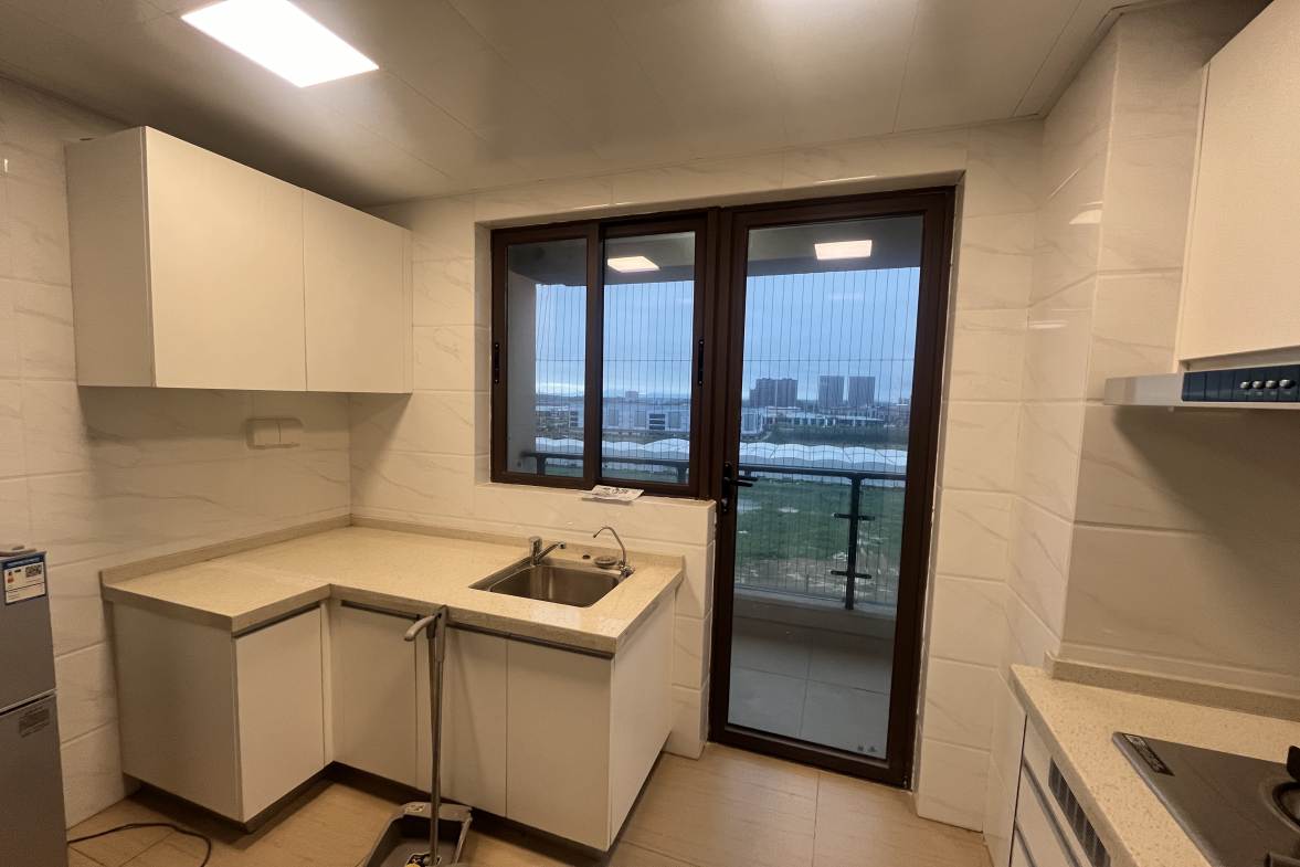 华耀碧桂园十里江湾观澜  3室2厅1卫    1800.0元/月 华耀碧桂园十里江湾观澜  3室2厅1卫    1800.0元/月室内图