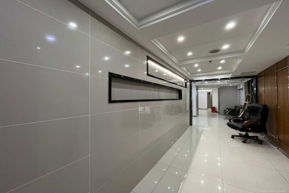 蓝湾国际广场  1室1厅1卫    12000.0元/月小区图