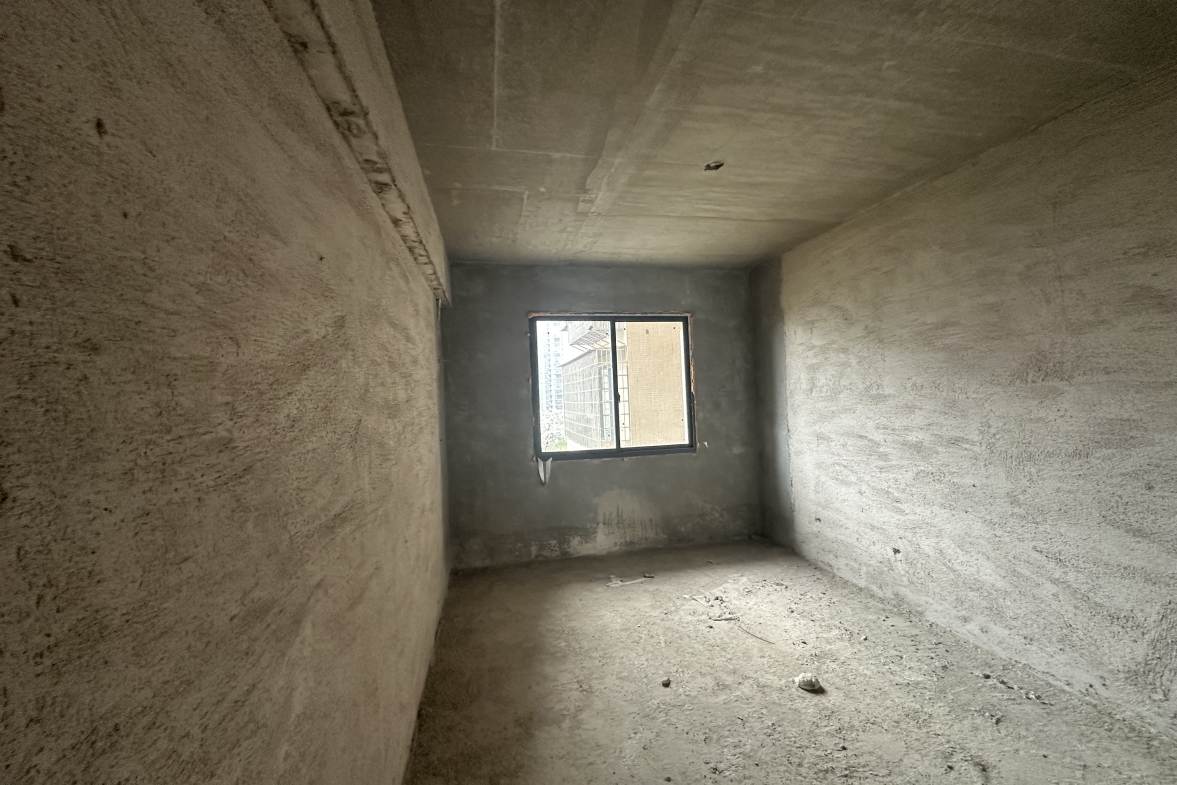 华剑首郡+五江珑悦  4室2厅2卫    70.0万客厅