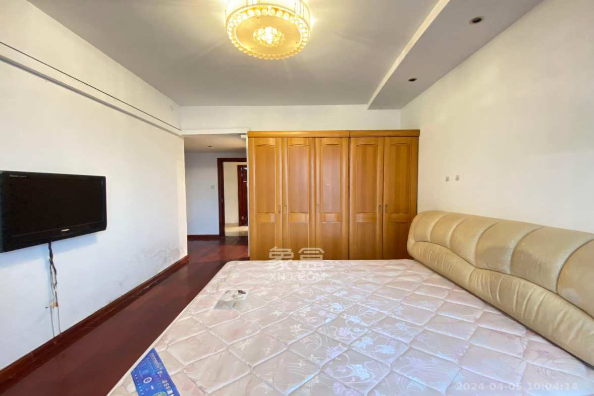 浏阳河畔家园  3室2厅2卫    2600.0元/月室内图