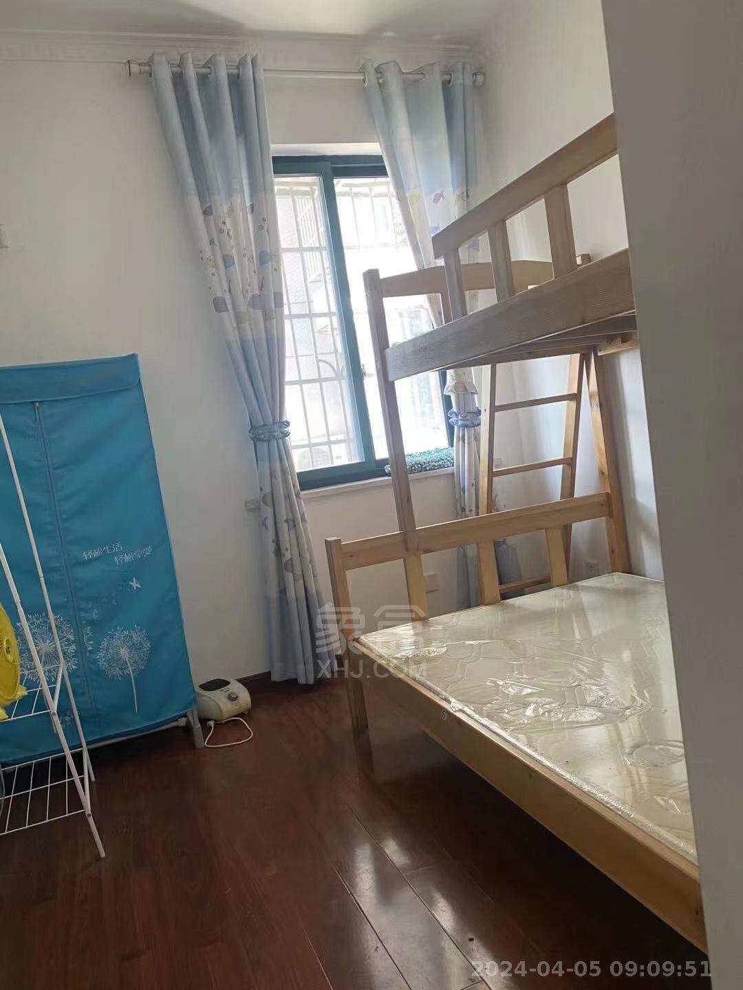 盛世华庭  3室2厅2卫   1900.00元/月室内图