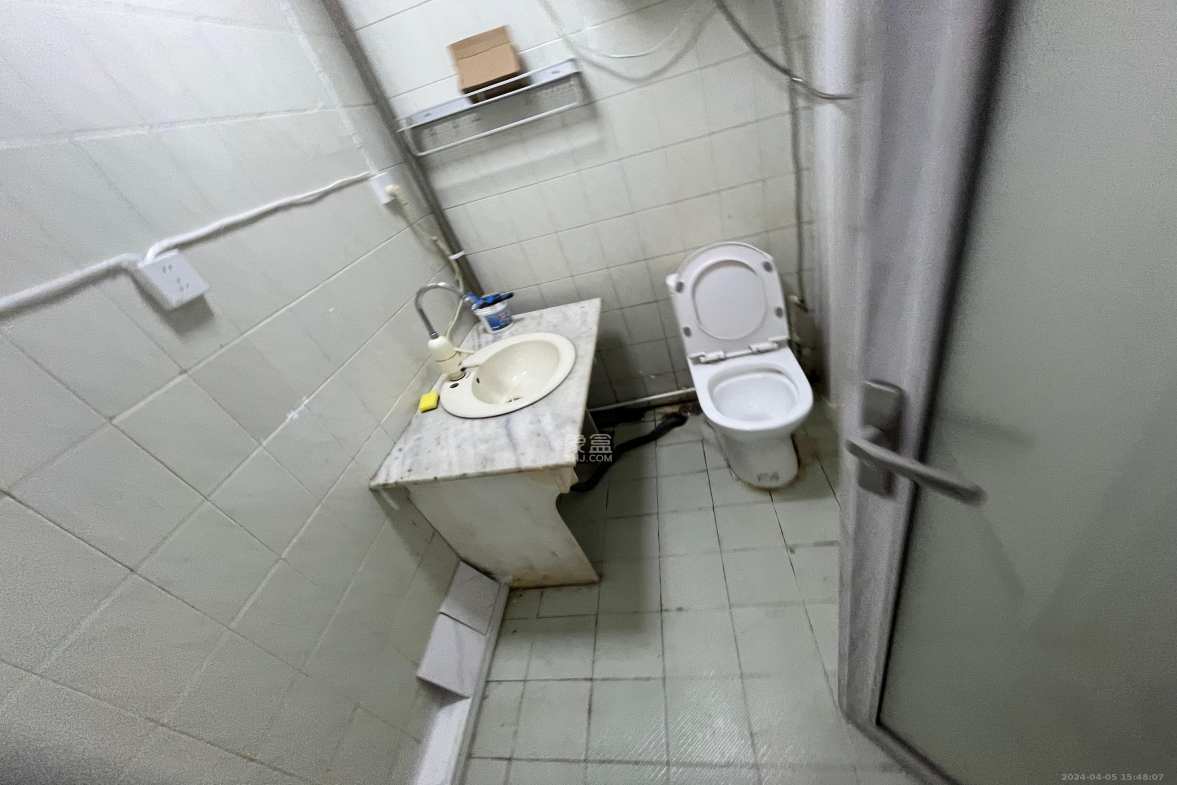 荷花园保险公司宿舍 2室1厅1卫 1700.0元/月 荷花园保险公司宿舍 2室1厅1卫 1700.0元/月室内图