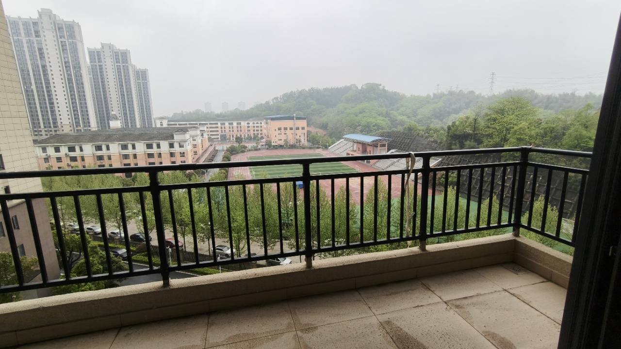碧桂园梓山府  5室2厅3卫   2300.00元/月室内图