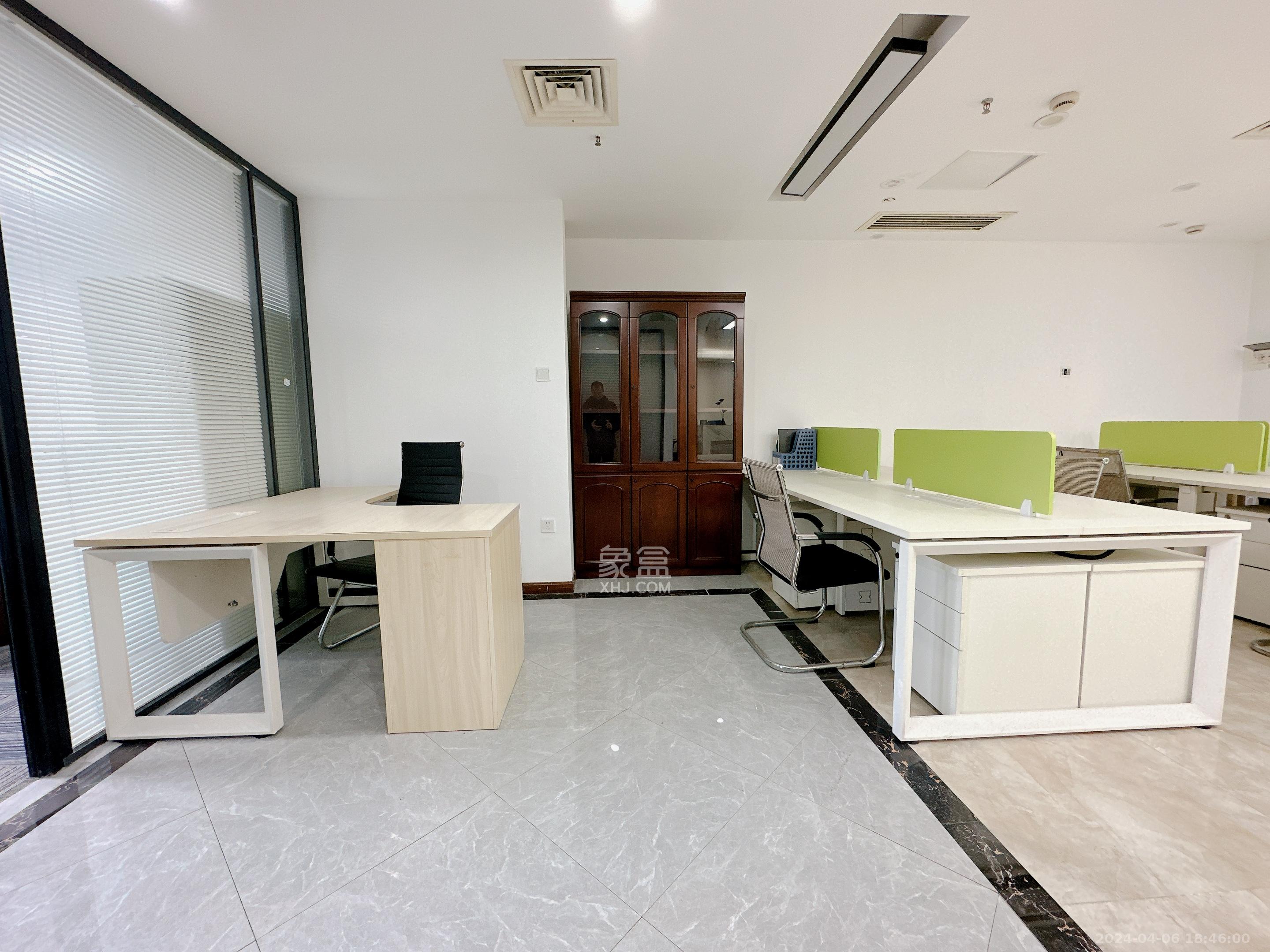 万达广场   142.58㎡      9000.0元/月室内图