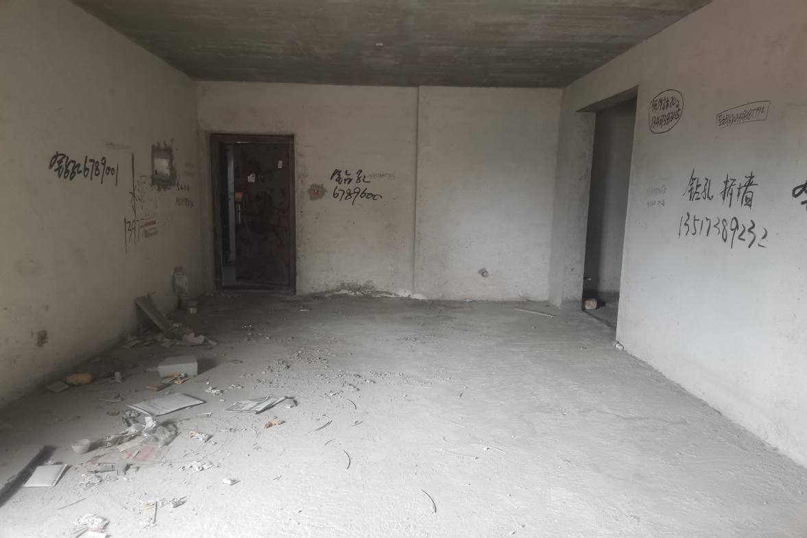 涟水名邸  3室2厅1卫    48.0万客厅