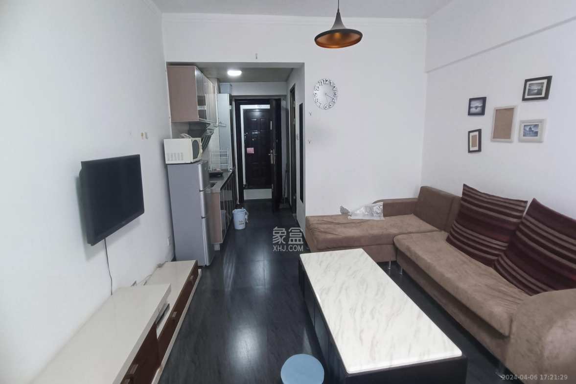 山水华景 1室1厅1卫 1400.0元/月 山水华景 1室1厅1卫 1400.0元/月室内图