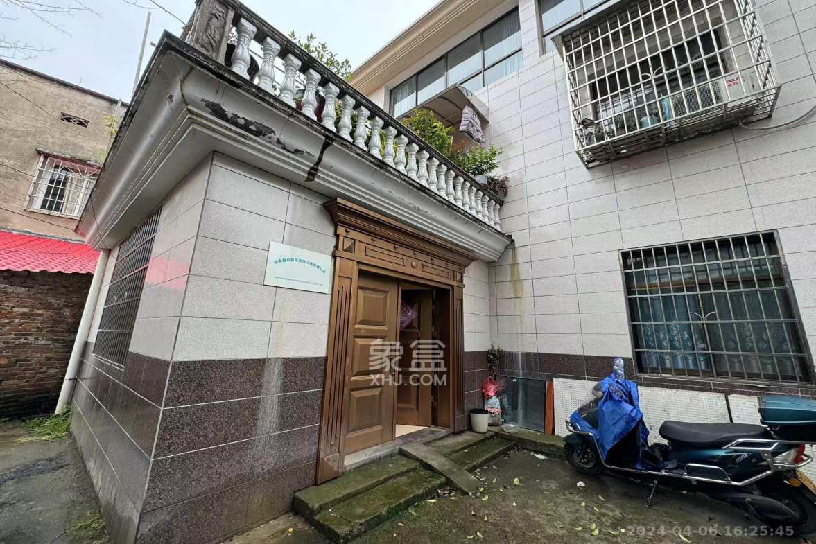 下摄司散盘  9室3厅3卫   4000.00元/月室内图1
