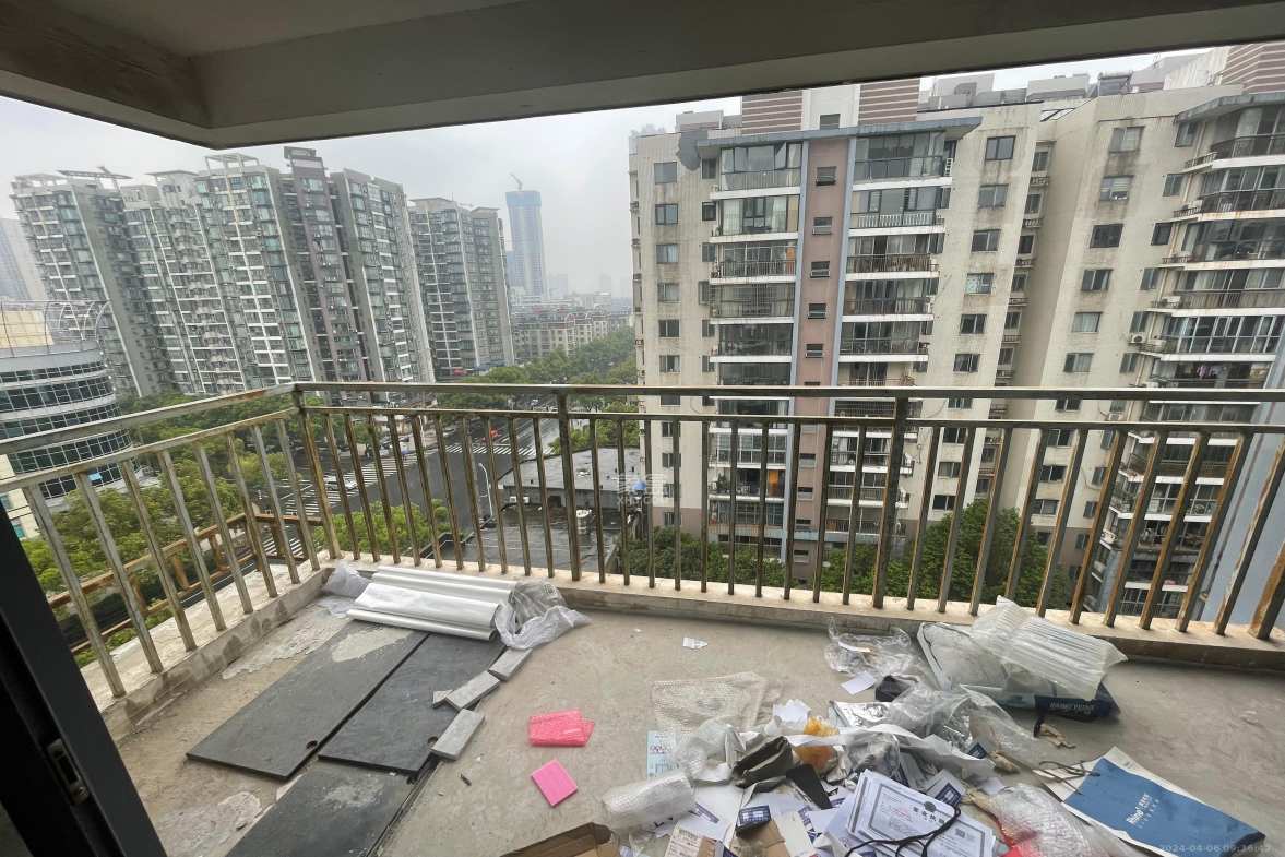 银港水晶城  3室2厅1卫    2200.0元/月室内图