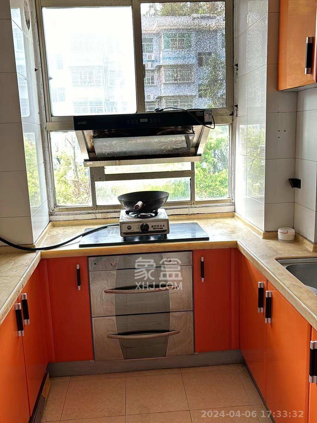 青山家园  2室2厅2卫   1700.00元/月室内图