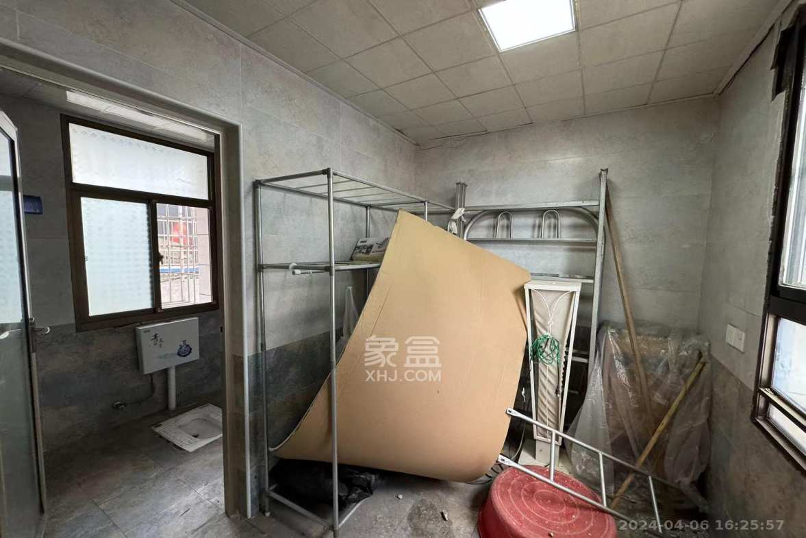 下摄司散盘  9室3厅3卫   4000.00元/月室内图