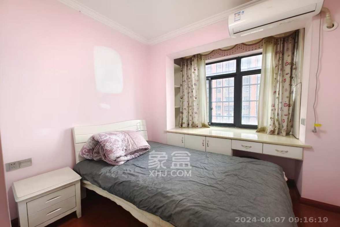 辉宏橄榄城  4室2厅1卫    2600.0元/月室内图