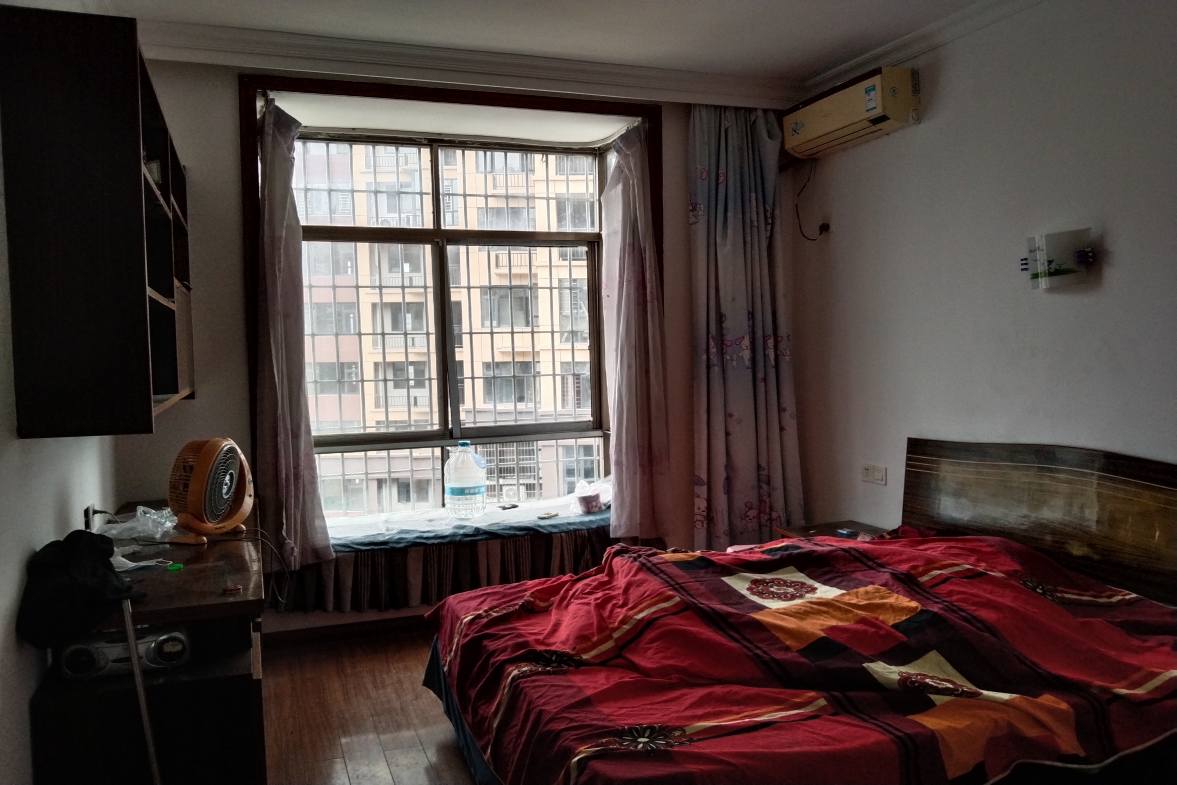 鑫都苑  3室2厅2卫    1800.0元/月室内图