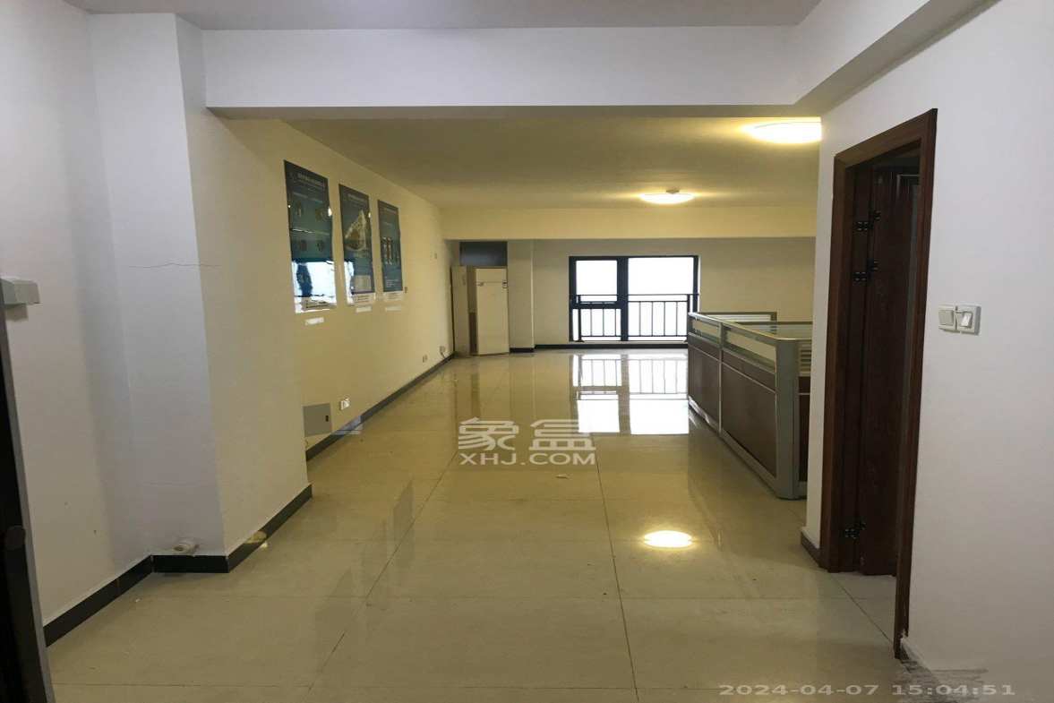 星大峰汇商务楼  1室1厅1卫    2000.0元/月室内图