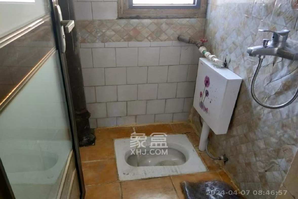 红旗区二片  2室1厅1卫   1600.00元/月室内图1