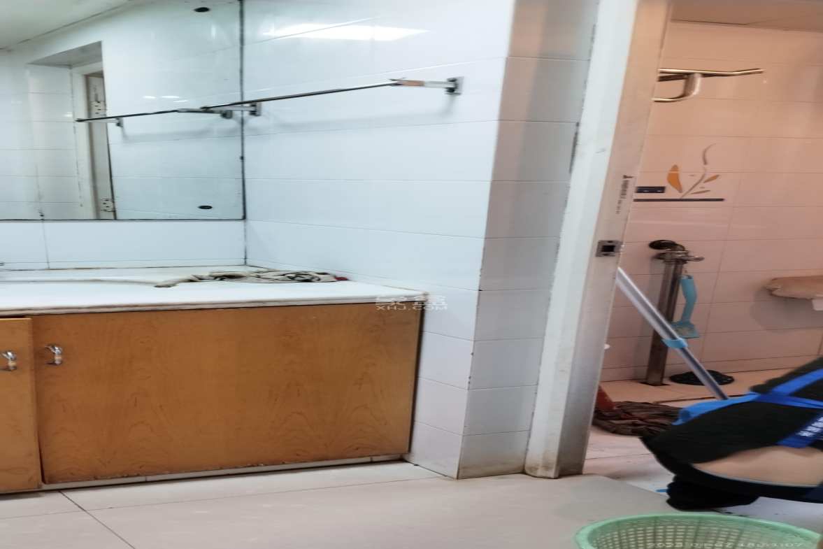 富景园 3室2厅2卫 2200.0元/月 富景园 3室2厅2卫 2200.0元/月室内图