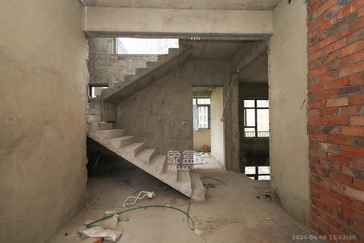 恒大御景天下城四期  6室2厅3卫    4000.0元/月室内图